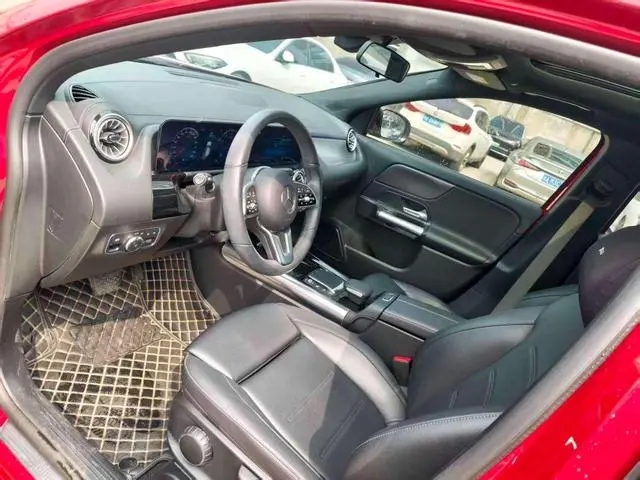 Mercedes-Benz Mercedes-Benz GLA GLA 200