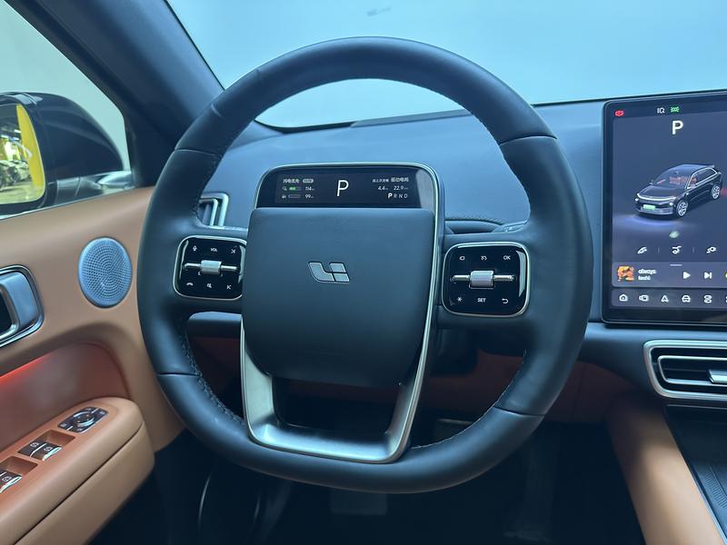 Li Auto Ideal L6 2024