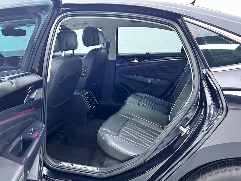 Volkswagen Passat 2023