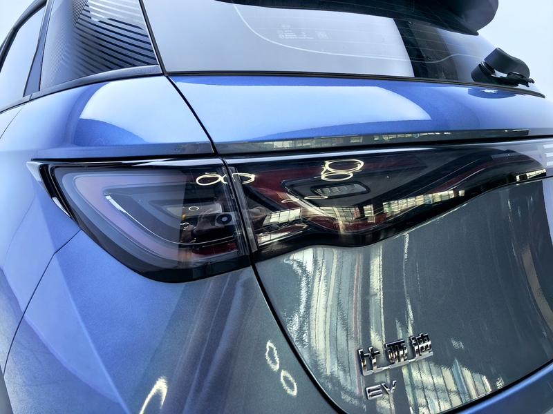 BYD dolphin 2025