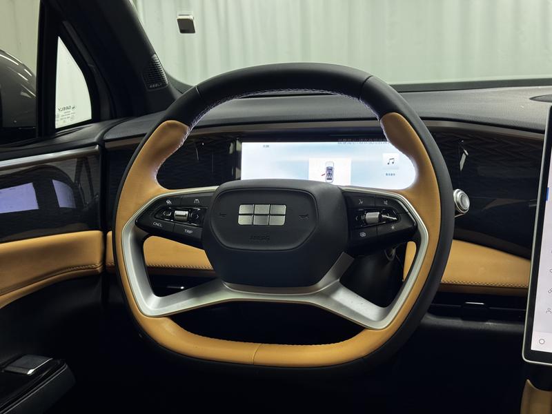 Geely Galaxy Galaxy L7 2024