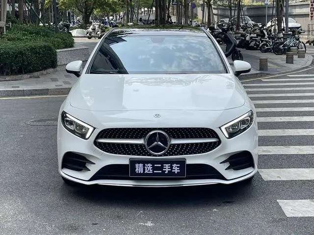 Mercedes-Benz Mercedes-Benz A-class A 200 L sports sedan dynamic Version