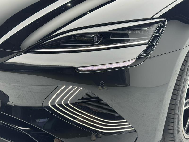 BYD seal 2025
