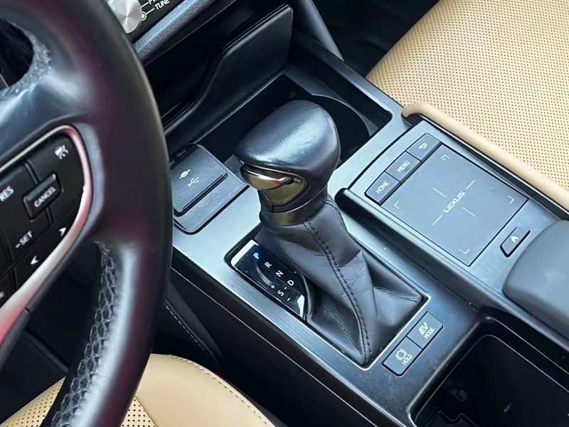 Lexus Lexus ES 2021