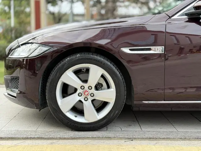 Jaguar Jaguar XFL 2.0T P200 two-wheel drive Elite Edition