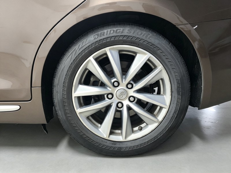 Infiniti Infiniti Q50L 2015