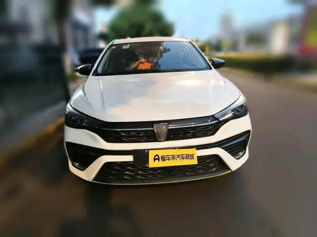 Roewe Roewe i5 1.5L manual platinum version