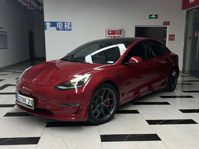 Tesla Model 3 Performance high-performance all-wheel drive version