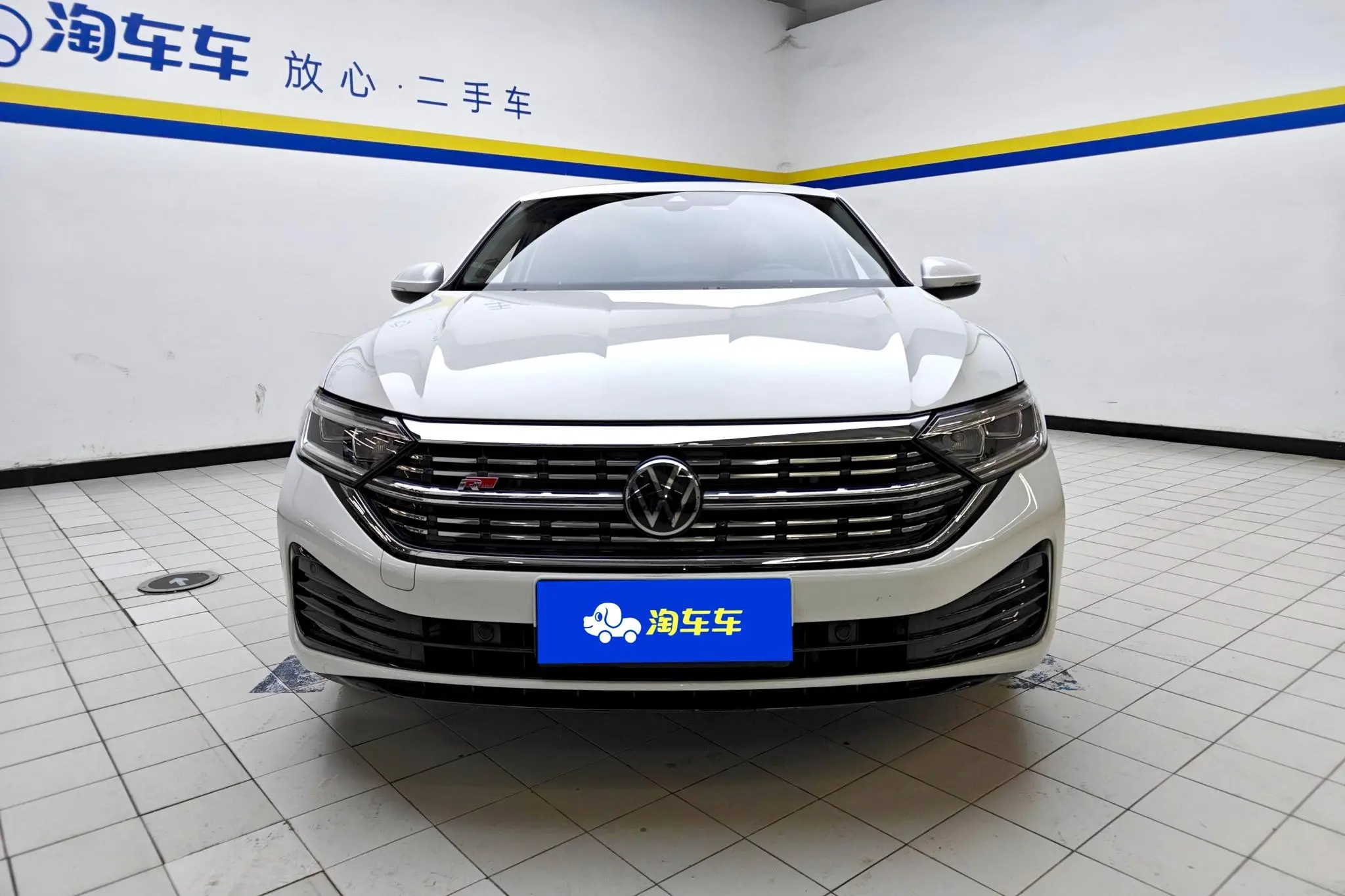 Volkswagen Sagitar 300TSI DSG Beyond Edition