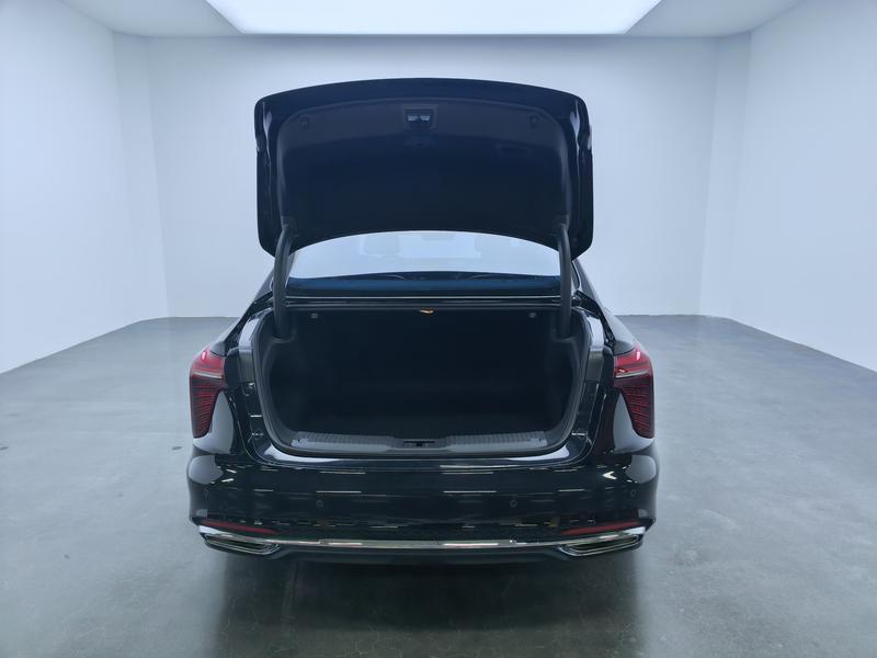 Hongqi Red Flag H5 2023
