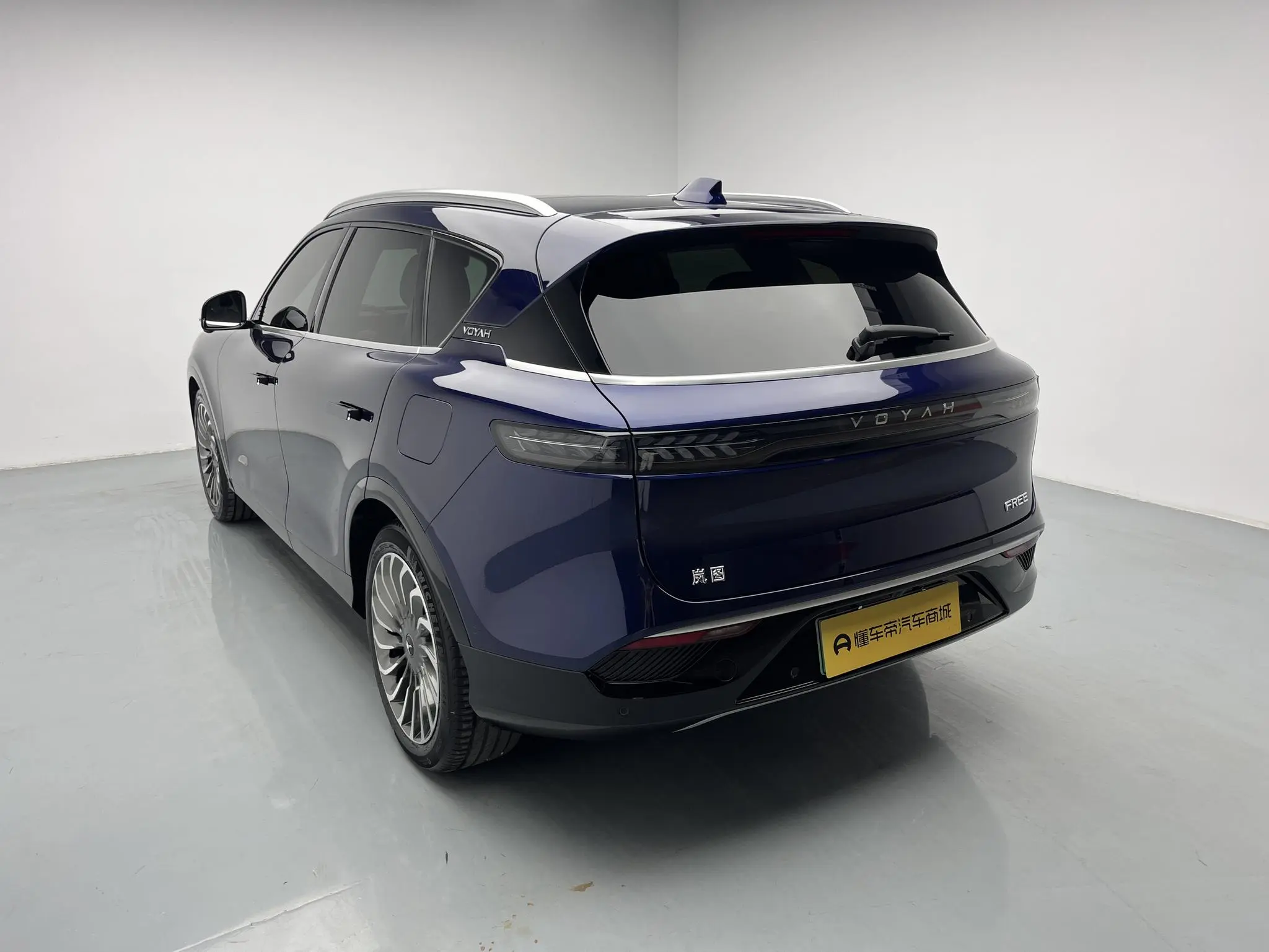VOYAH Lan Tu FREE Four-wheel drive, long battery life, extended range version