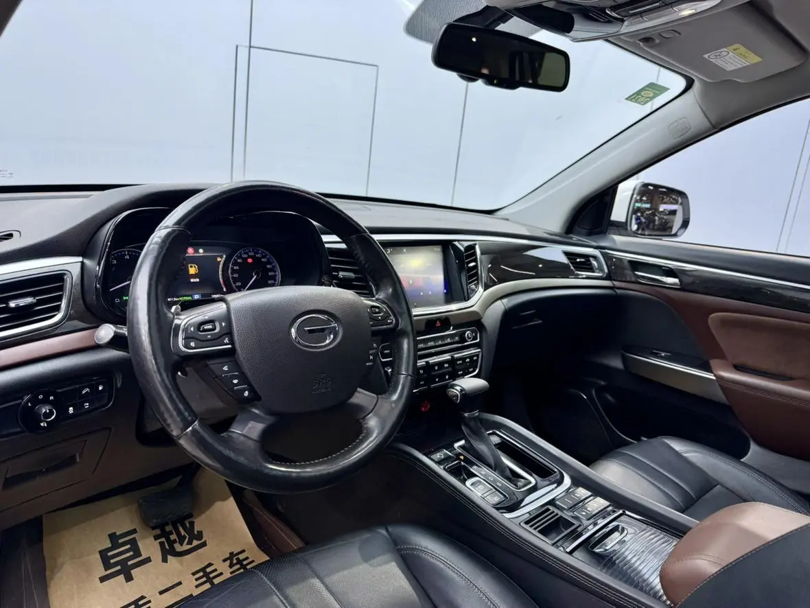 GAC Trumpchi GS8 320T two-wheel drive luxury Zhilian Edition 7 seats