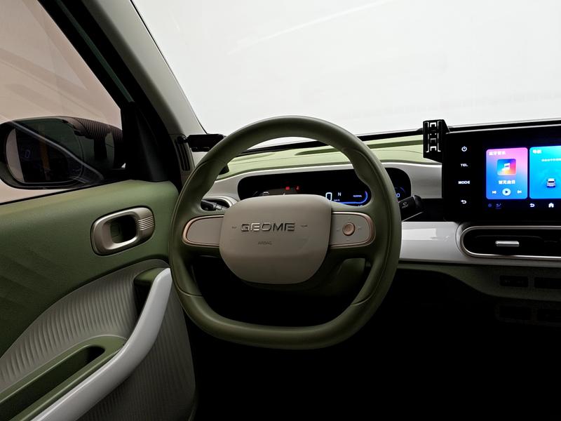 Geely Galaxy panda 2025