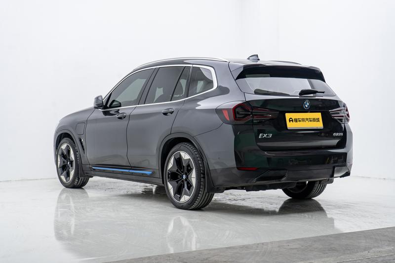 BMW BMW iX3 2021