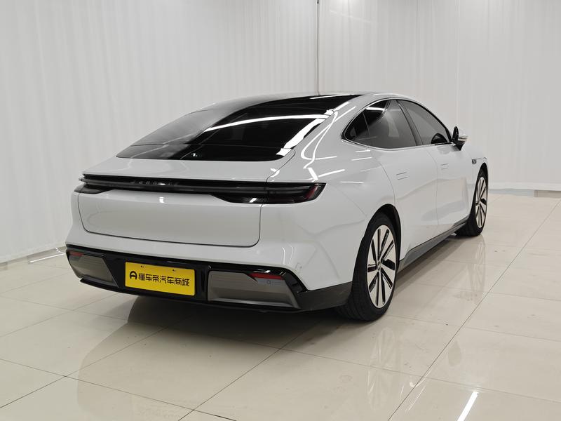 Geely Galaxy Galaxy E8 2024