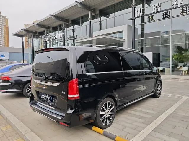 Mercedes-Benz Mercedes-Benz V-class V 260 L Long wheelbase Deluxe Edition