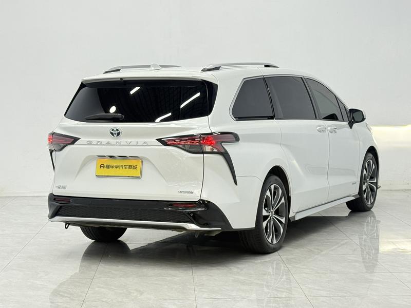 Toyota Gravia 2023