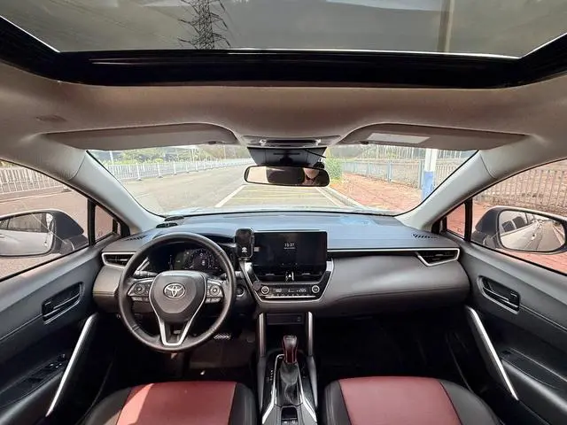 TOYOTA Fenglanda 2.0L Smart Electric Hybrid Dual Engine Leading Version