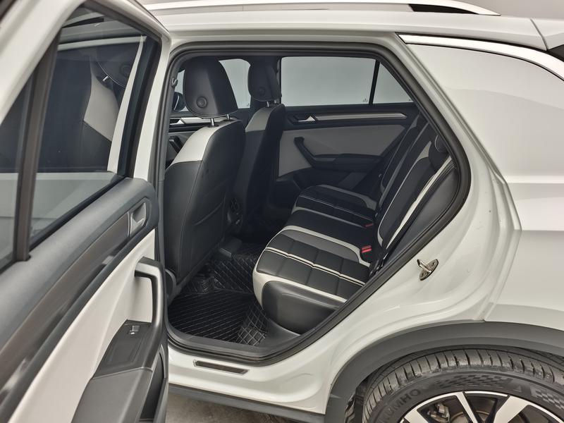 Volkswagen T-Roc 2024