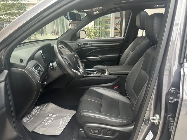 GAC Trumpchi GS8 GS8S 390T two-wheel drive luxury Smart edition