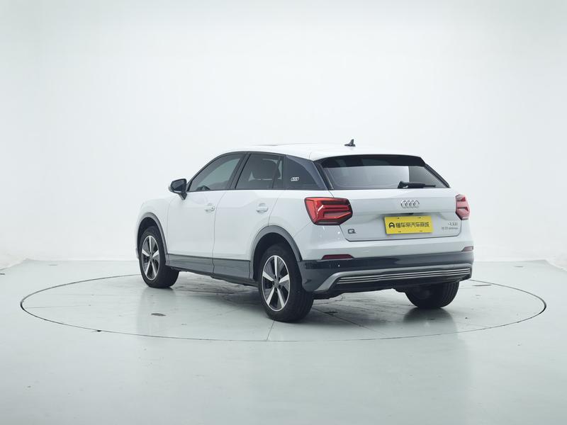 Audi Audi Q2L e-tron 2019