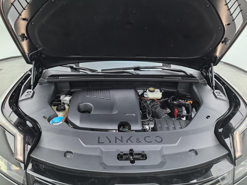 Lynk & Co Lynk&Co 08 EM-P 2023