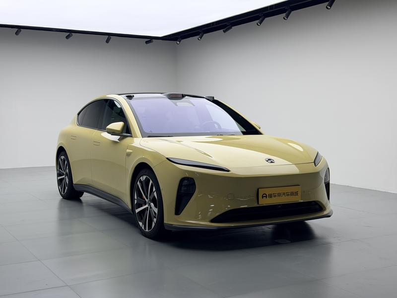NIO NIO ET5 2022