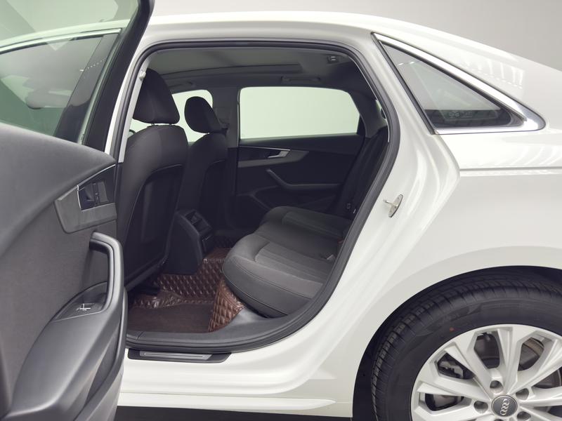 Audi Audi A4L 2019