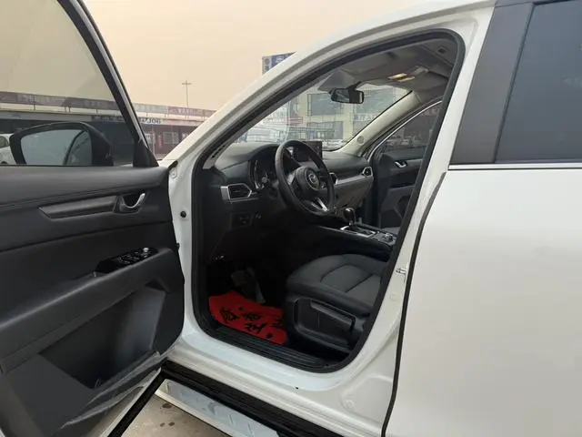 Mazda Mazda CX-5 2.0L automatic two-wheel drive Zhishang type