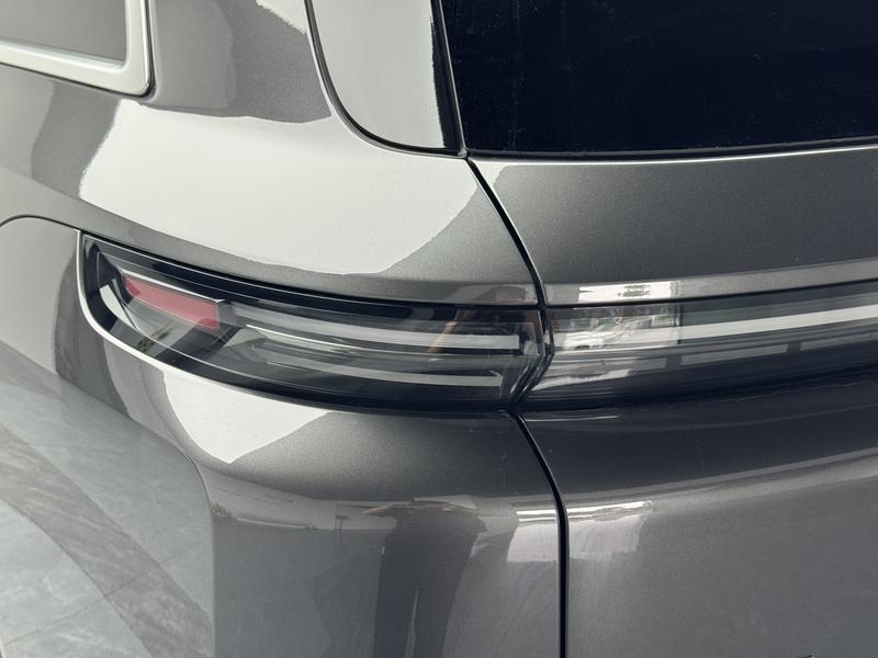 Li Auto Ideal L8 2023