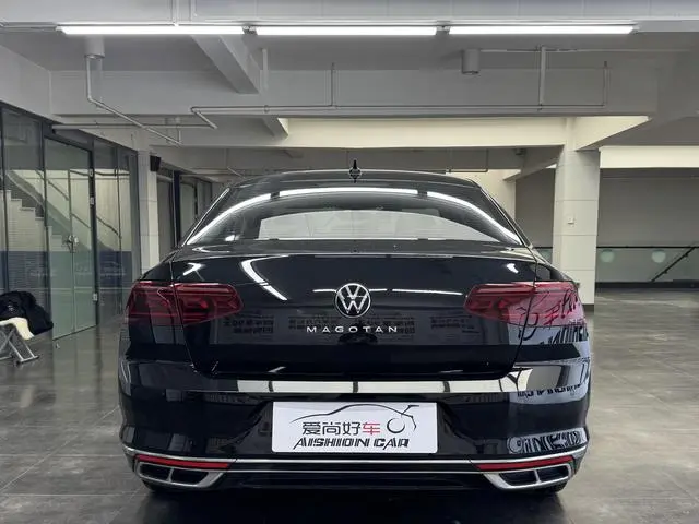 Volkswagen Magotan 2 million commemorative edition 330TSI DSG leading model