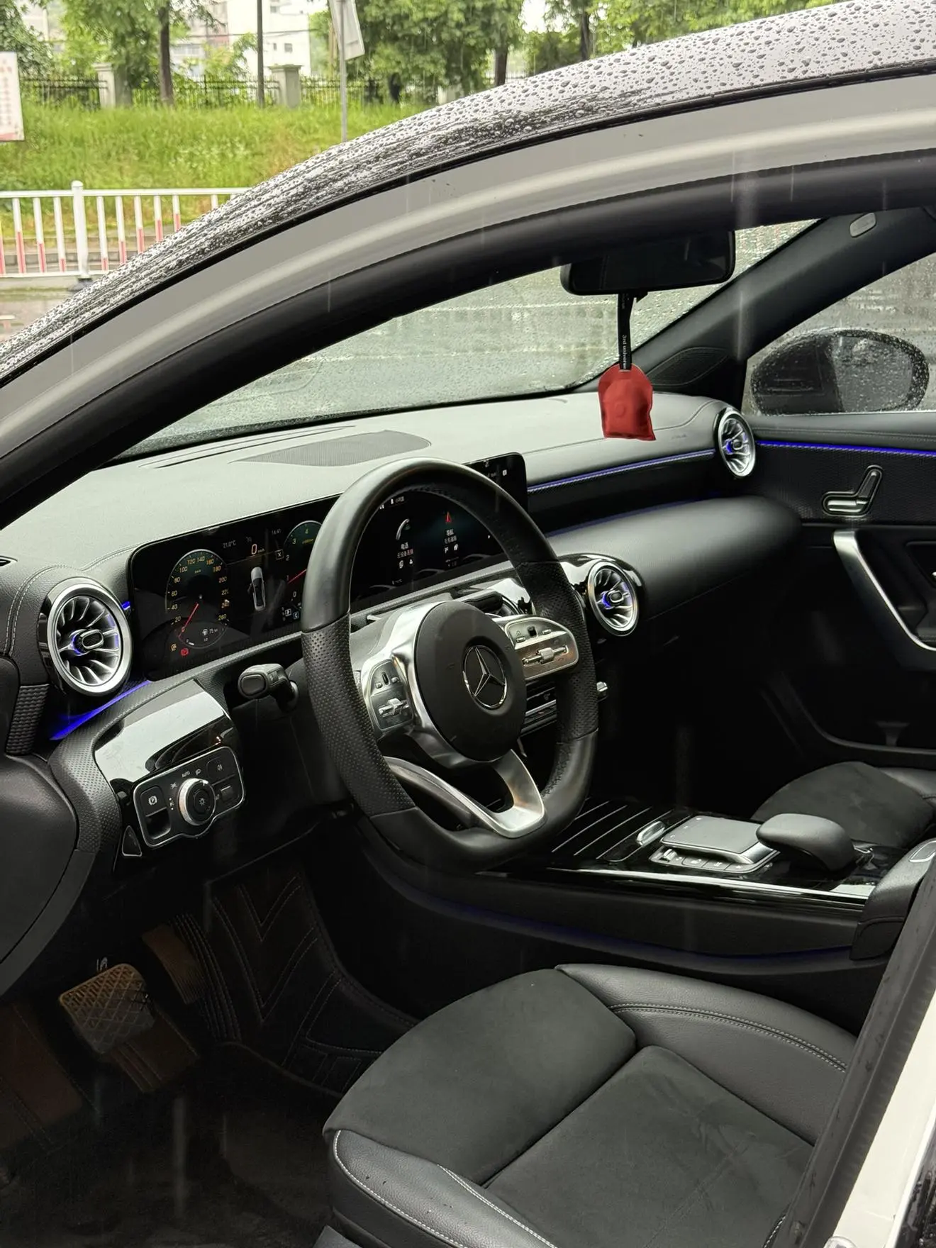 Mercedes-Benz Mercedes-Benz A-class Second facelift A 200 L sports sedan fashion version