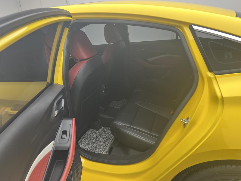 MG MG5 2021