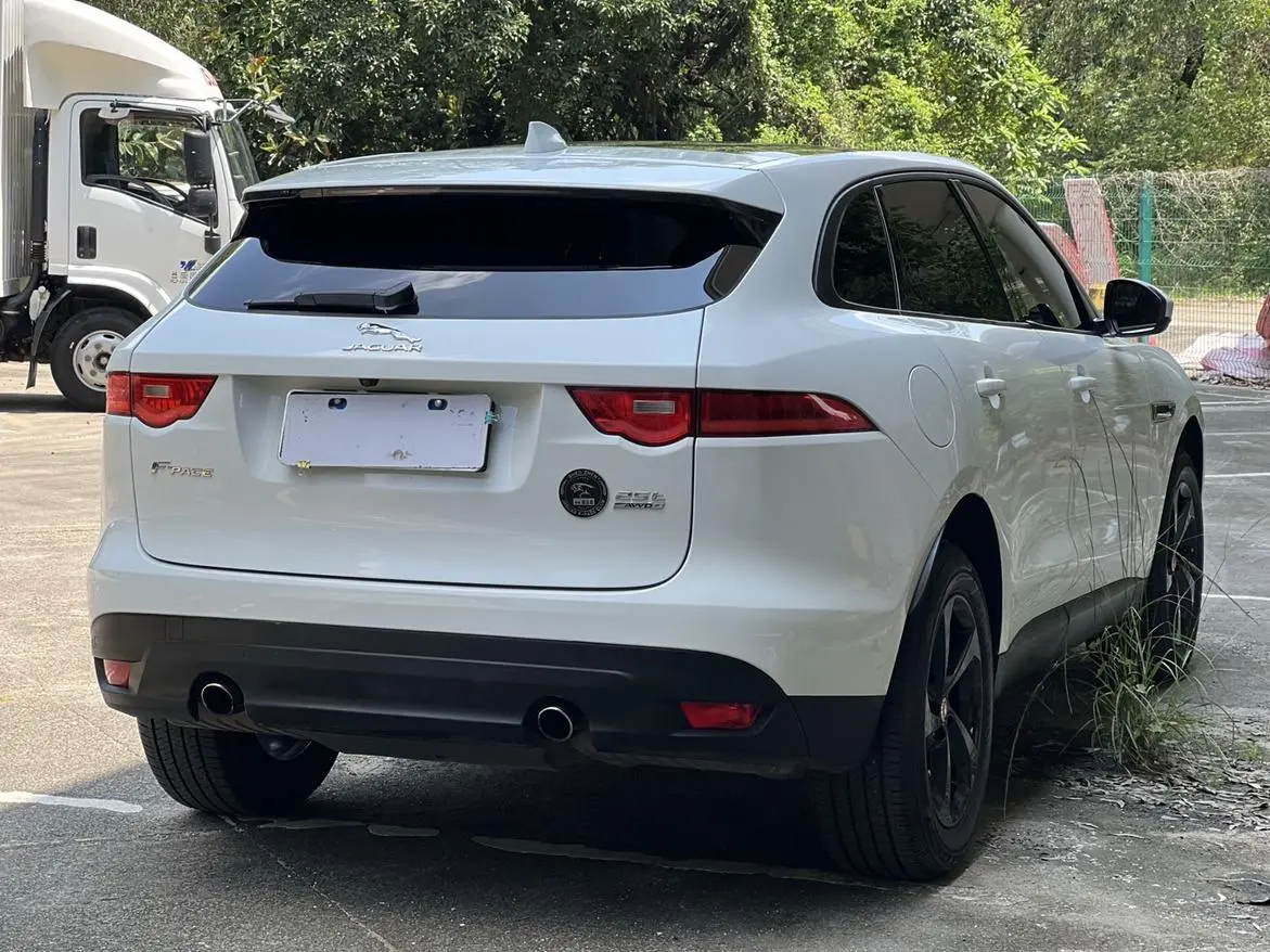 Jaguar Jaguar F-PACE 2.0T four-wheel drive Urban Exclusive Edition