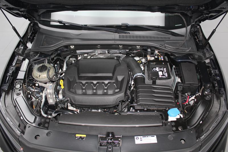 Volkswagen Passat 2024