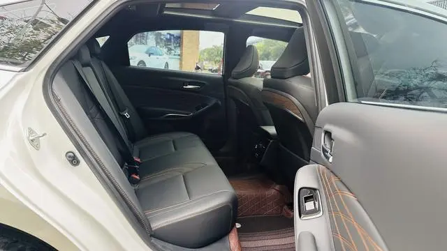 TOYOTA Asian dragon 2.0L CVT Deluxe Edition