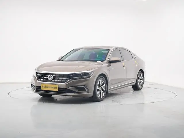 Volkswagen Passat PHEV 430PHEV Hybrid Deluxe Edition Country VI