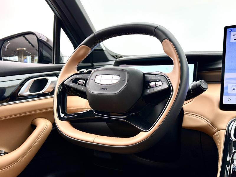 Geely Boyue L 2025