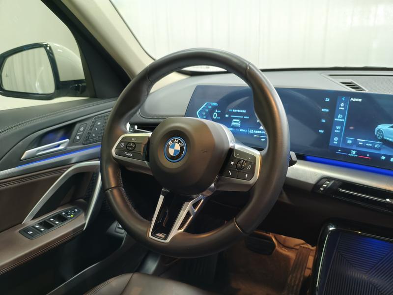 BMW BMW iX1 2024