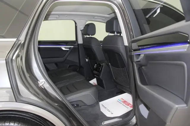 Volkswagen Touareg 3.0 TSI Sharp Edition