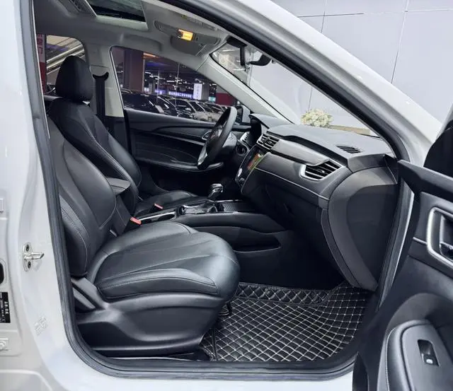 Roewe Roewe i5 1.5L automatic 4G Interconnection Linghao Ultimate Edition