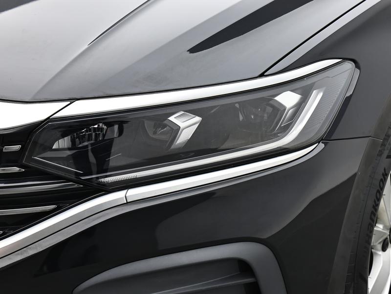 Volkswagen Passat 2025