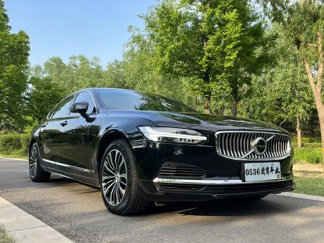 Volvo Volvo S90 PHEV T8 four-wheel drive long battery life Zhiyi Deluxe Edition