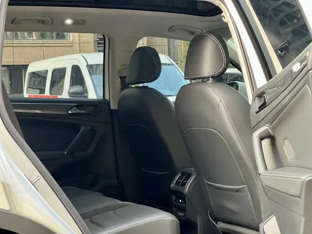 Volkswagen Tiguan L 330TSI automatic two-wheel drive R-Line Premium edition