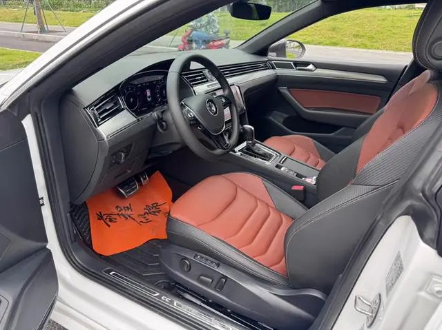 Volkswagen Volkswagen CC 330TSI Charm Edition Country V