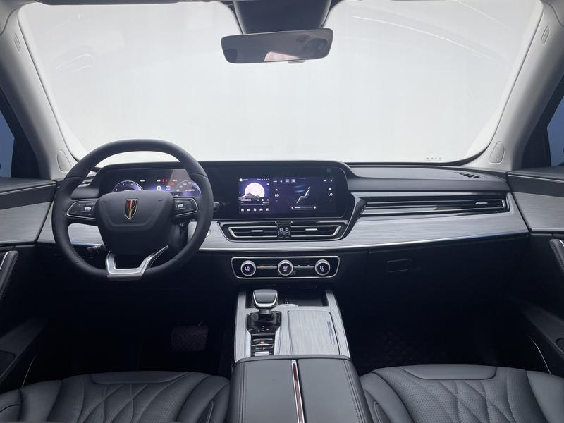 Hongqi Red Flag HS5 2025