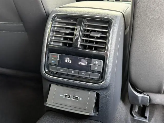 Volkswagen Volkswagen CC 330TSI Charm Edition Country V
