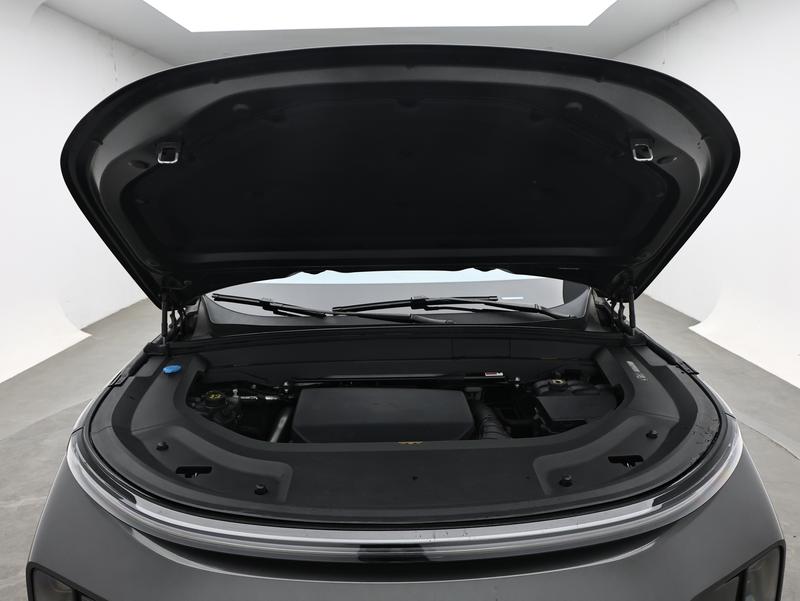 Li Auto Ideal L8 2023