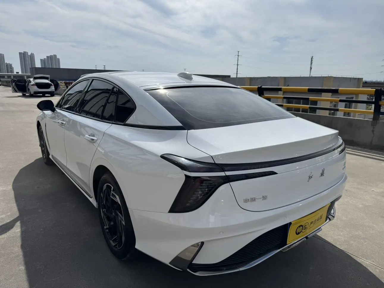 Hongqi Hongqi H6 2.0T Zhiyi Edition