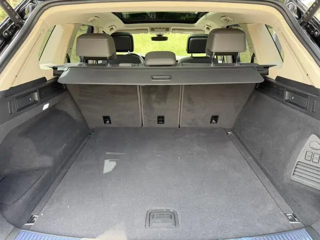 Volkswagen Touareg 3.0 TSI Ruixiang Edition Classic Sports Suit